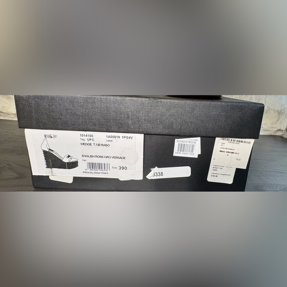 VERSACE 
Versace Medusa '95 Satin Wedge Heeled Sandals
EU 39 - Picture 14 of 14